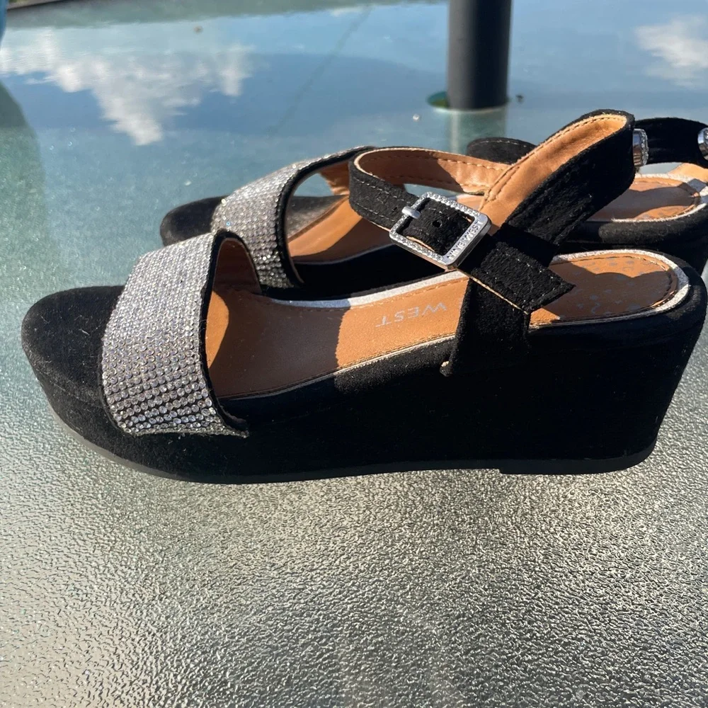 Nine West Saly Girl's Size 12 1/2 Wedge Heel Dress Shoes Sparkle Bling Toe